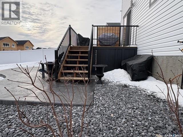 351 Aniskotaw Bend, Saskatoon, Saskatchewan  S7V 1M1 - Photo 44 - SK032278