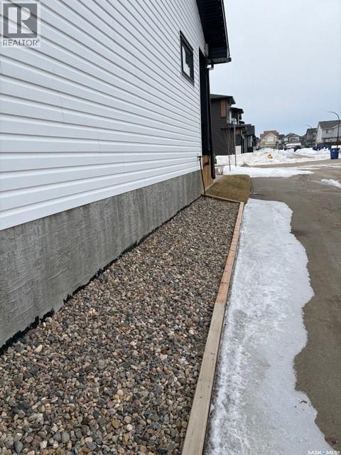 351 Aniskotaw Bend, Saskatoon, Saskatchewan  S7V 1M1 - Photo 42 - SK032278