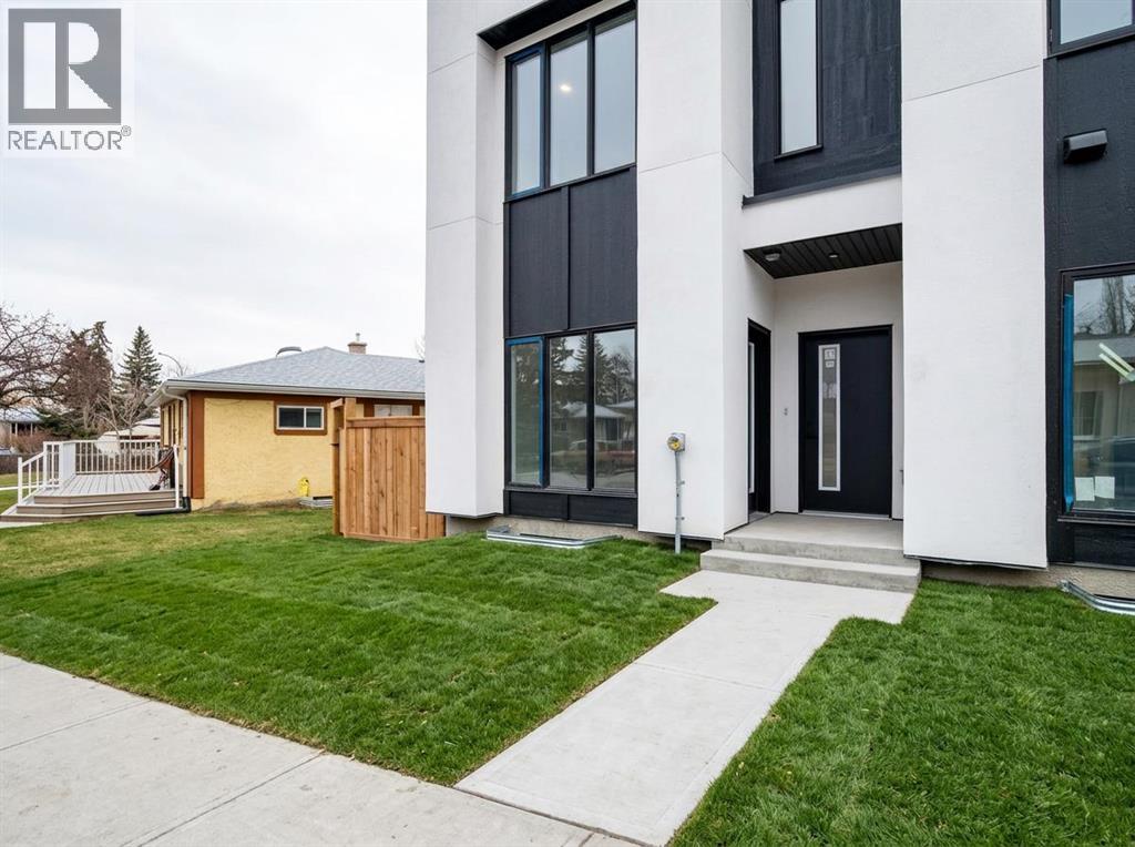 8530 Bowness Road Nw, Calgary, Alberta  T3B 0H7 - Photo 3 - A2280360