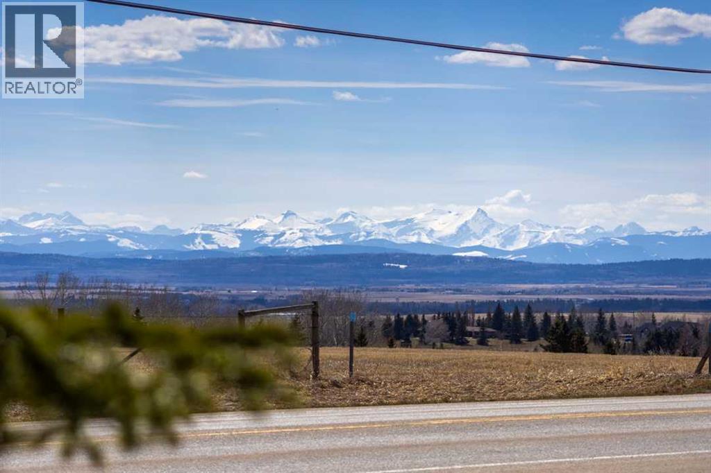 30076 Springbank Road, Rural Rocky View County, Alberta  T3Z 3M2 - Photo 8 - A2294157