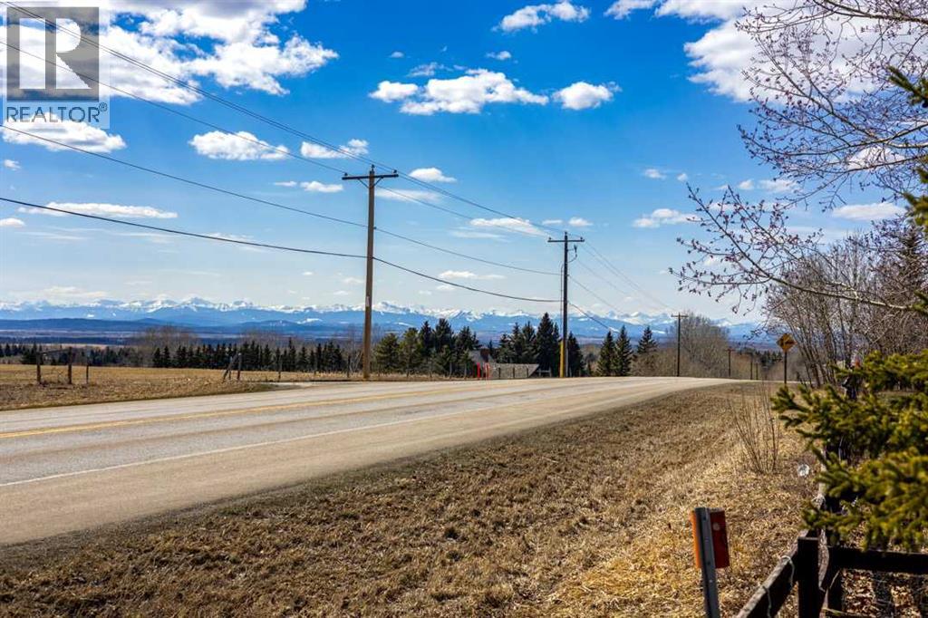 30076 Springbank Road, Rural Rocky View County, Alberta  T3Z 3M2 - Photo 7 - A2294157