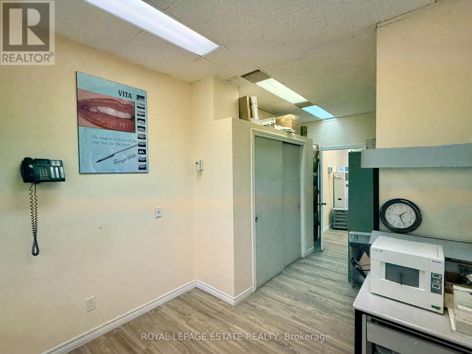 301a - 124 Merton Street, Toronto, Ontario  M4S 2Z2 - Photo 8 - C12938908