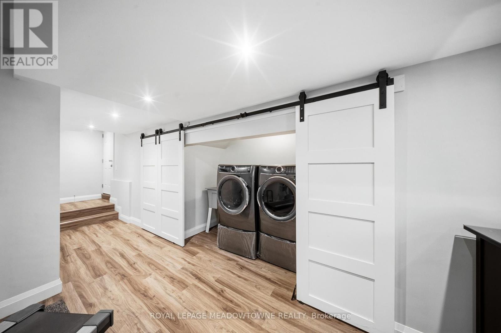 254 Main Street S, Halton Hills, Ontario L7G 4S5 - Photo 37 - W12986436