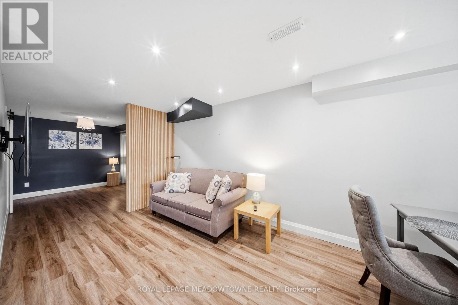 254 Main Street S, Halton Hills, Ontario L7G 4S5 - Photo 42 - W12986436