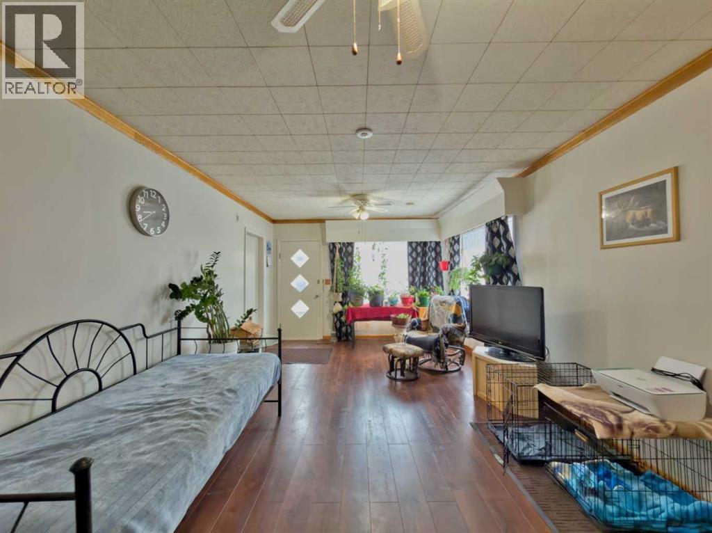 6754 17 Avenue, Coleman, Alberta  T0K 0M0 - Photo 4 - A2288957