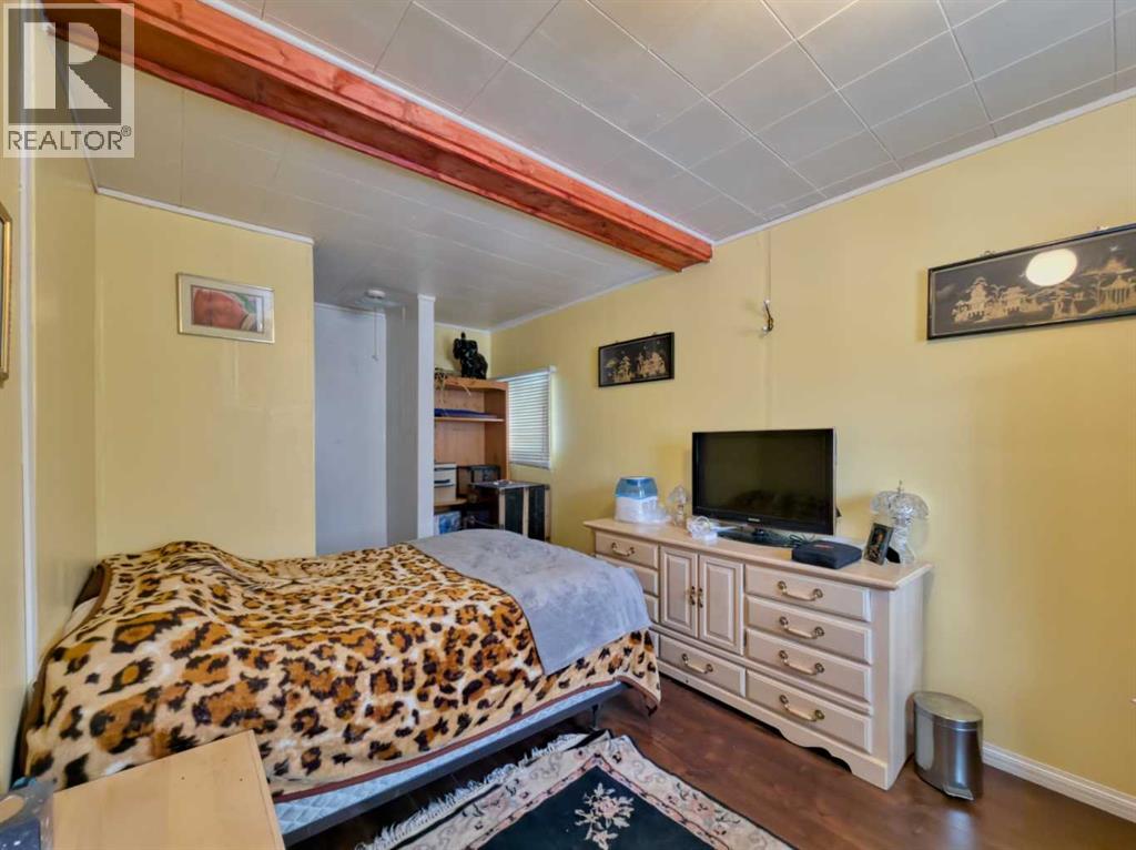 6754 17 Avenue, Coleman, Alberta  T0K 0M0 - Photo 10 - A2288957