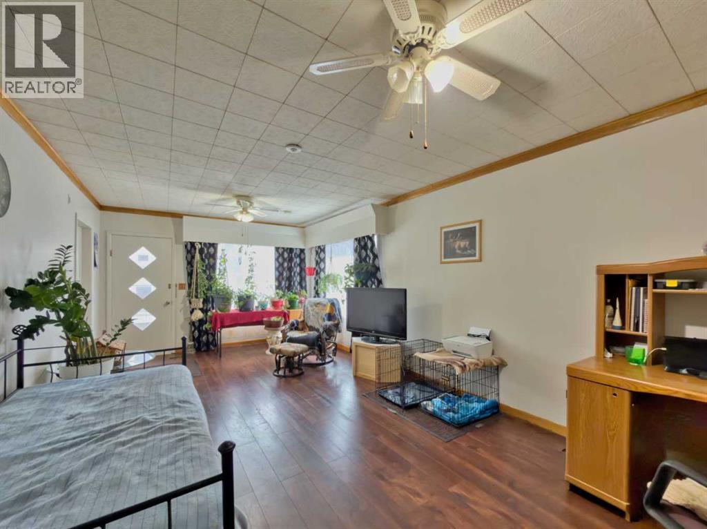 6754 17 Avenue, Coleman, Alberta  T0K 0M0 - Photo 3 - A2288957