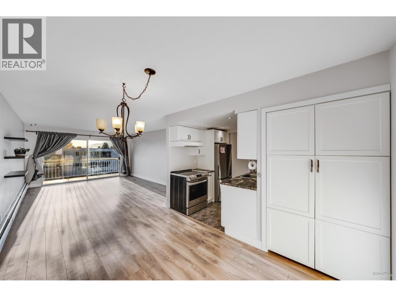 320 3080 Lonsdale Avenue, North Vancouver, British Columbia  V7N 3J5 - Photo 5 - R3109511