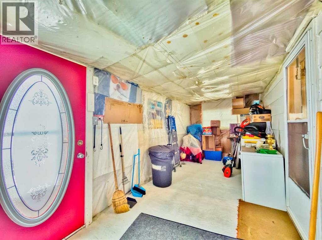 6754 17 Avenue, Coleman, Alberta  T0K 0M0 - Photo 12 - A2288957