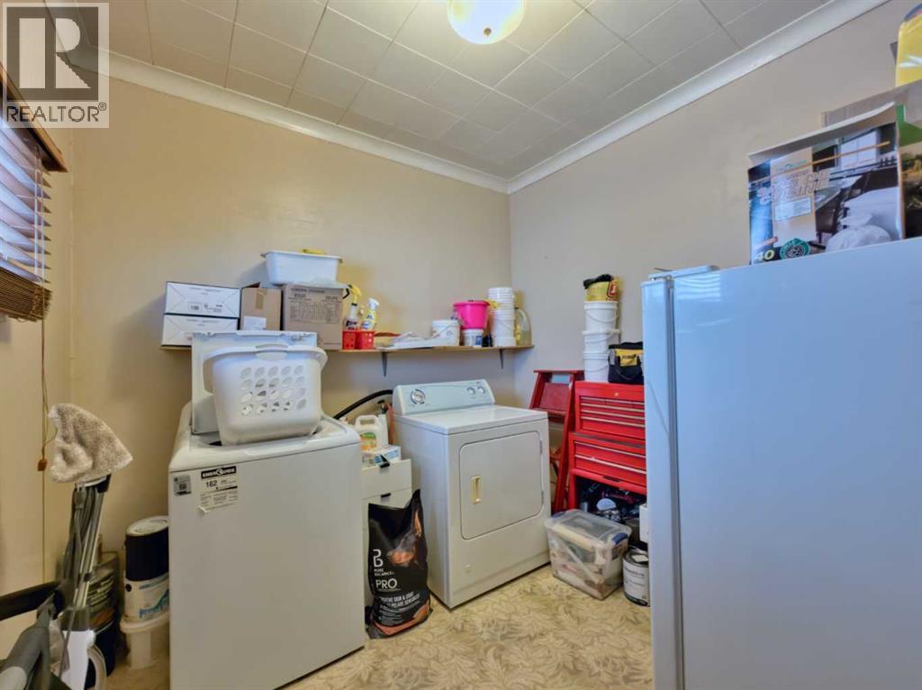 6754 17 Avenue, Coleman, Alberta  T0K 0M0 - Photo 13 - A2288957