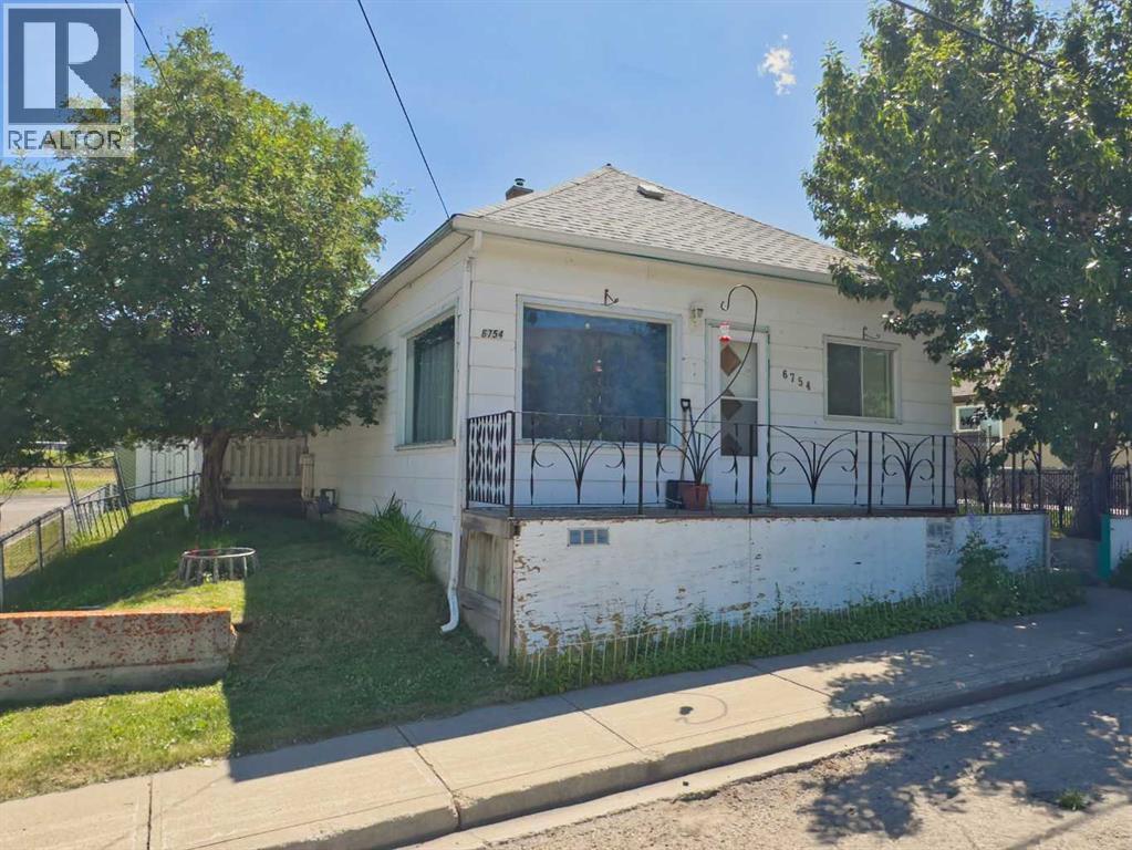 6754 17 Avenue, Coleman, Alberta  T0K 0M0 - Photo 17 - A2288957