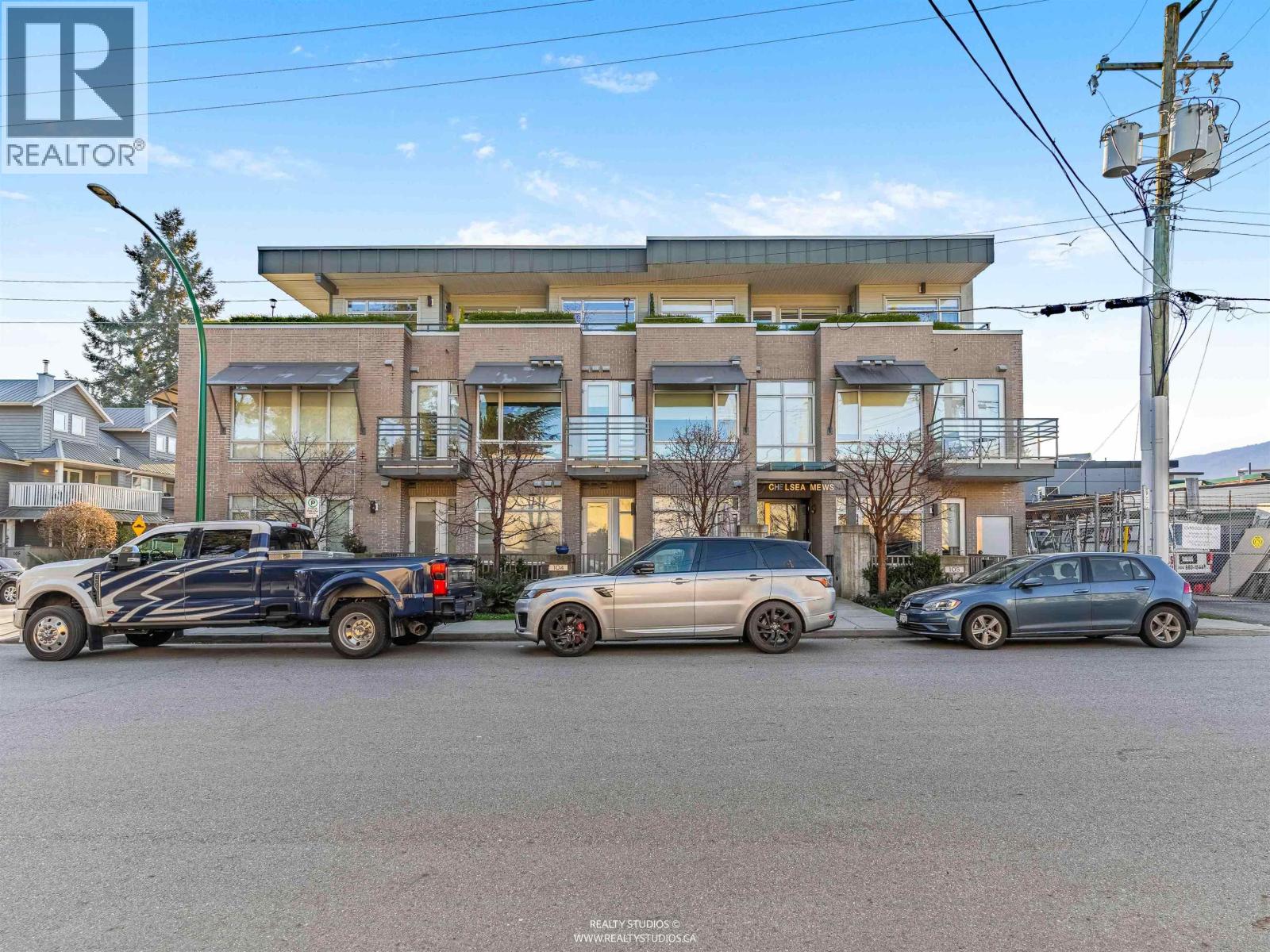 206 1591 Bowser Avenue, North Vancouver, British Columbia  V7P 2Y4 - Photo 3 - R3109972