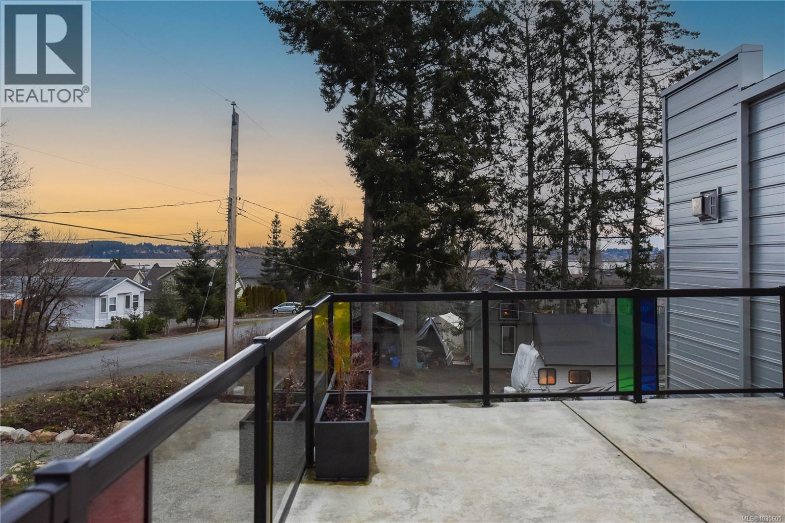 3855-3857 Warren Ave, Royston, British Columbia  V0R 2V0 - Photo 33 - 1030605