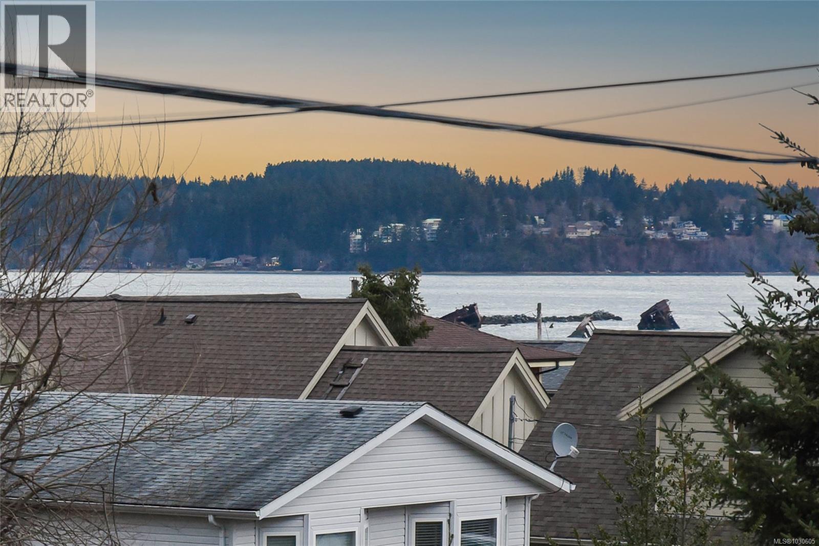 3855-3857 Warren Ave, Royston, British Columbia  V0R 2V0 - Photo 30 - 1030605