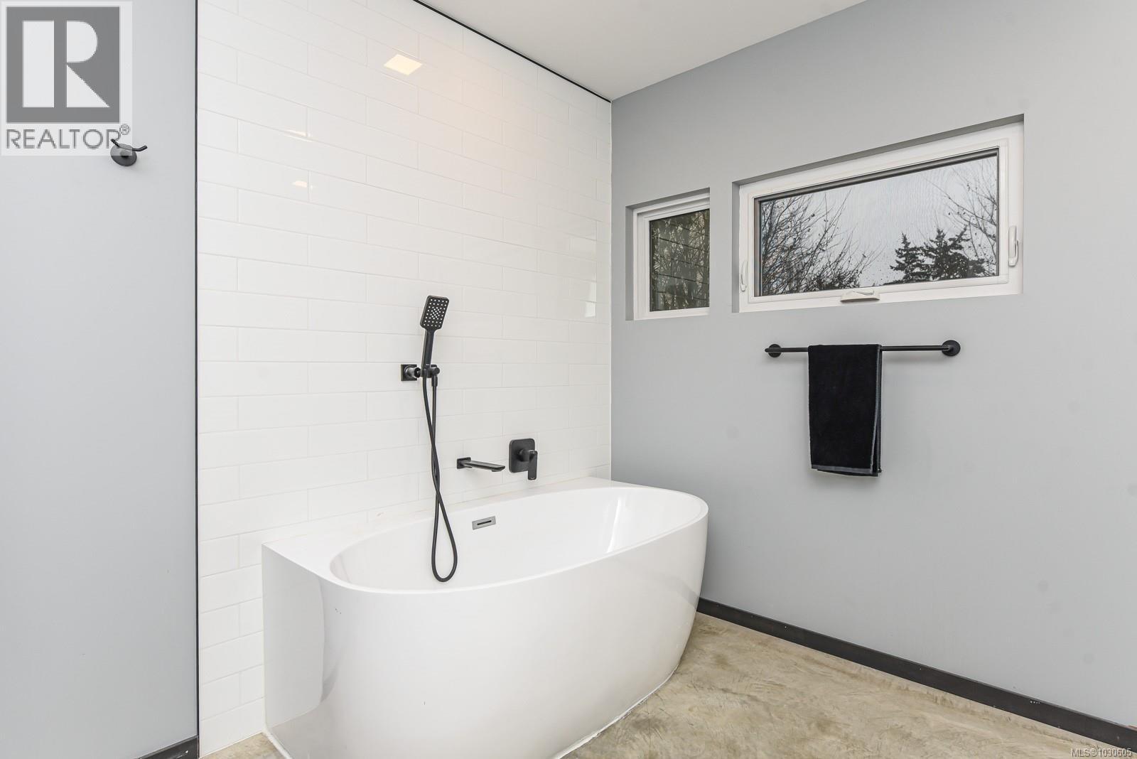 3855-3857 Warren Ave, Royston, British Columbia  V0R 2V0 - Photo 16 - 1030605