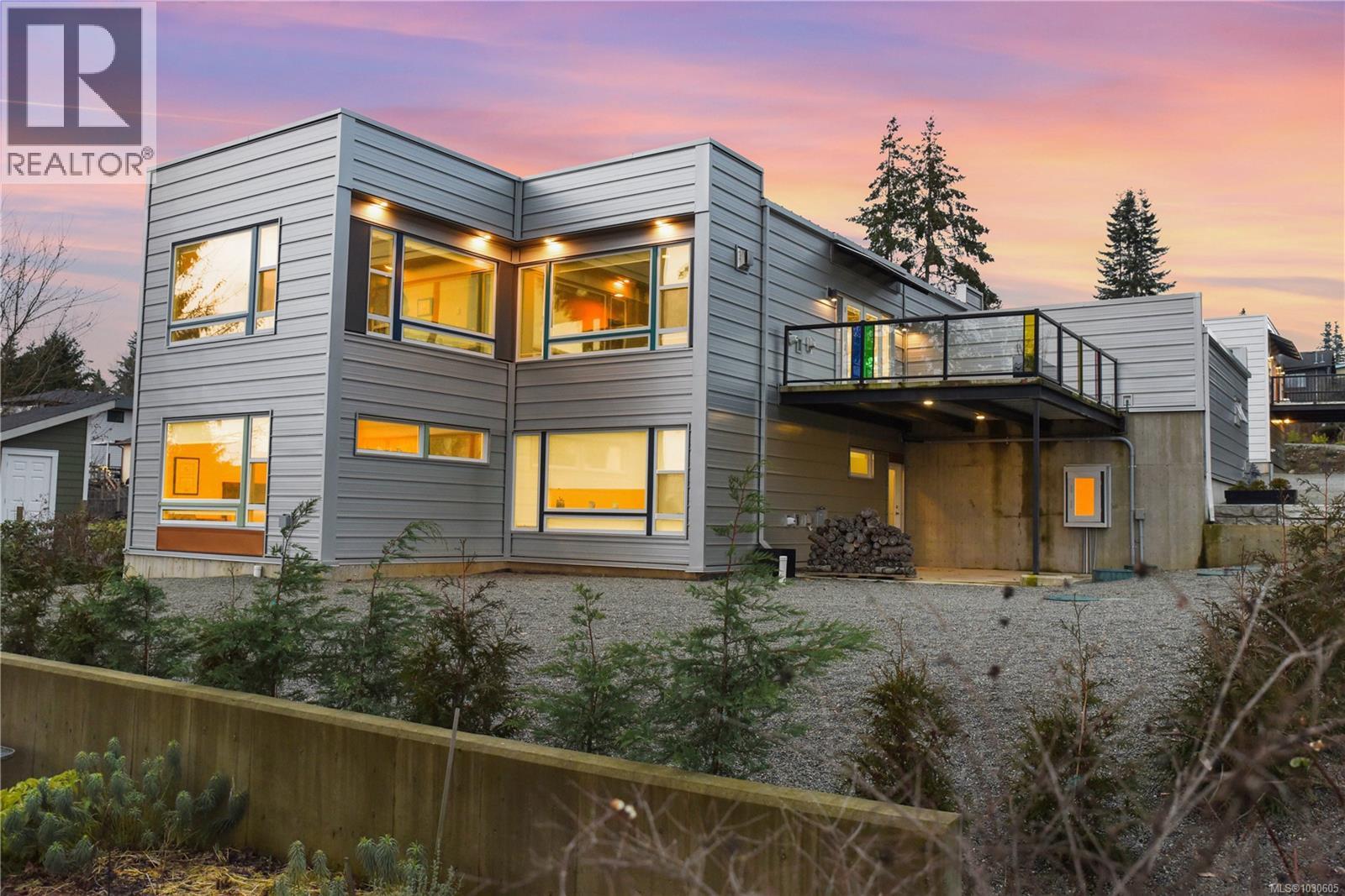 3855-3857 Warren Ave, Royston, British Columbia  V0R 2V0 - Photo 28 - 1030605