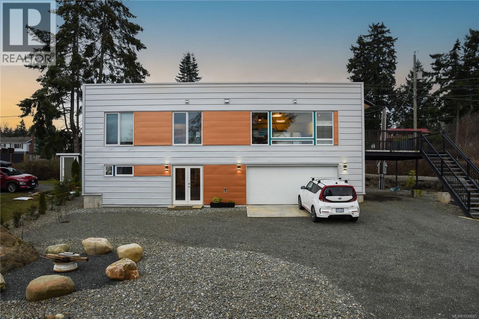 3855-3857 Warren Ave, Royston, British Columbia  V0R 2V0 - Photo 39 - 1030605