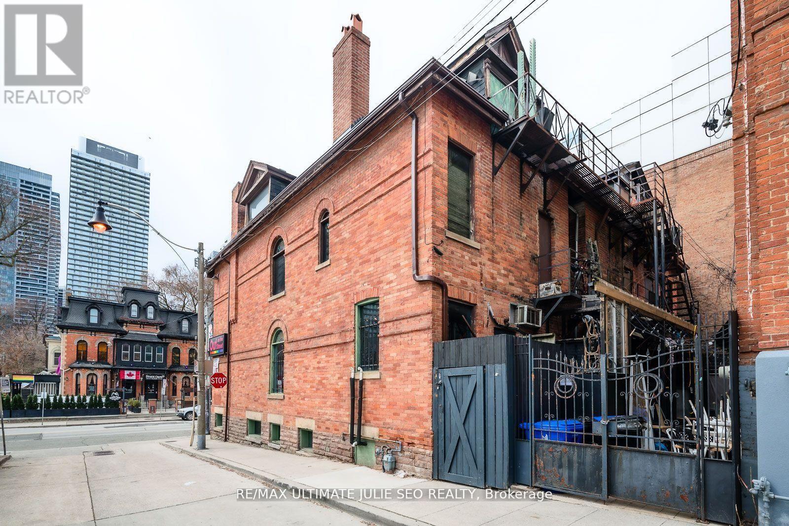 551 Church Street, Toronto, Ontario  M4Y 2E2 - Photo 9 - C12988400