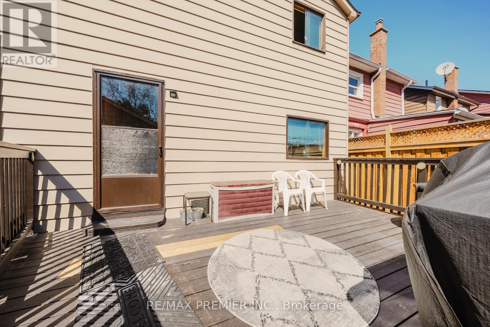 23 Lippincott Street W, Toronto, Ontario  M9N 1B3 - Photo 14 - W12978940