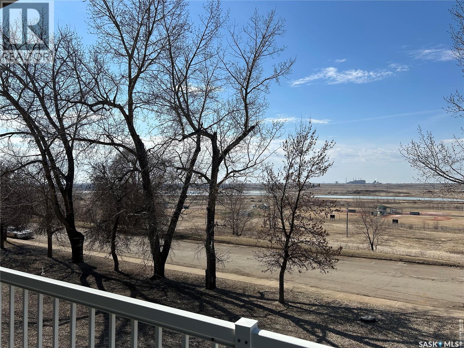 208 1637 1st Street, Estevan, Saskatchewan  S4A 2X4 - Photo 25 - SK032698