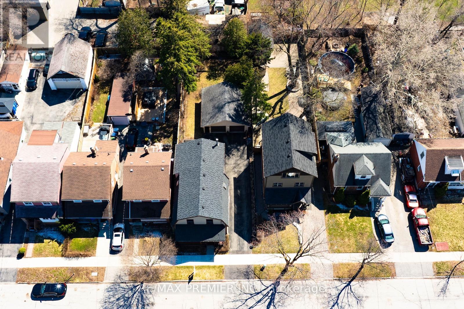 23 Lippincott Street W, Toronto, Ontario  M9N 1B3 - Photo 13 - W12978940