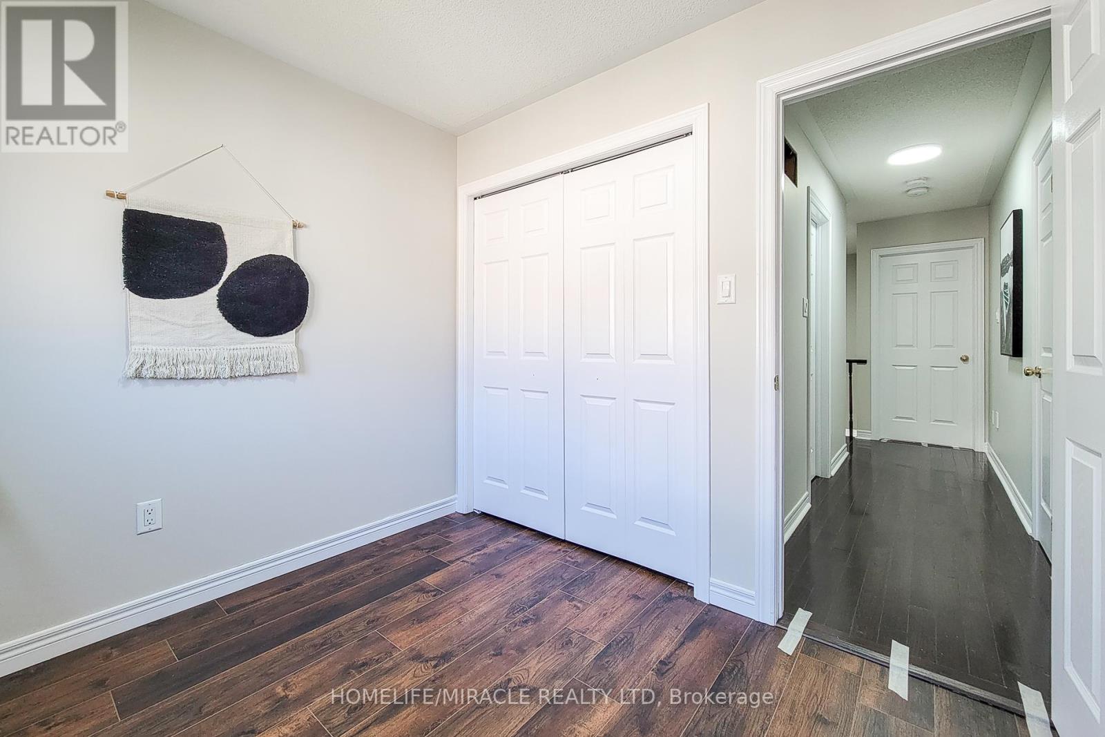 2423 Montagne Avenue, Oakville, Ontario  L6M 0J4 - Photo 19 - W12988408