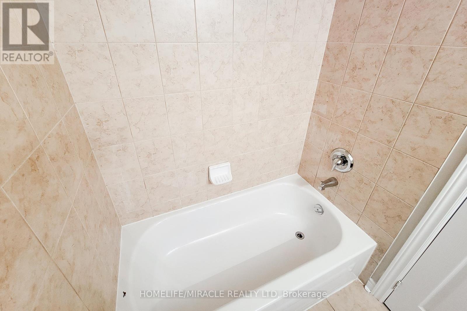 2423 Montagne Avenue, Oakville, Ontario  L6M 0J4 - Photo 21 - W12988408