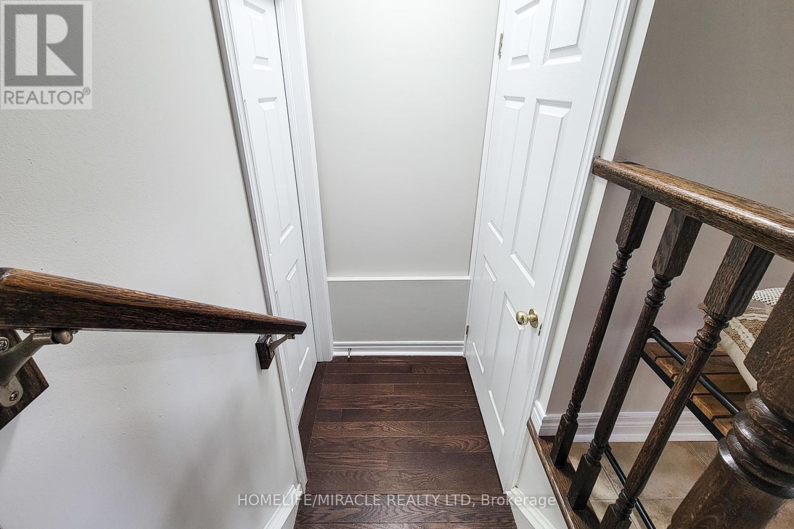 2423 Montagne Avenue, Oakville, Ontario  L6M 0J4 - Photo 22 - W12988408