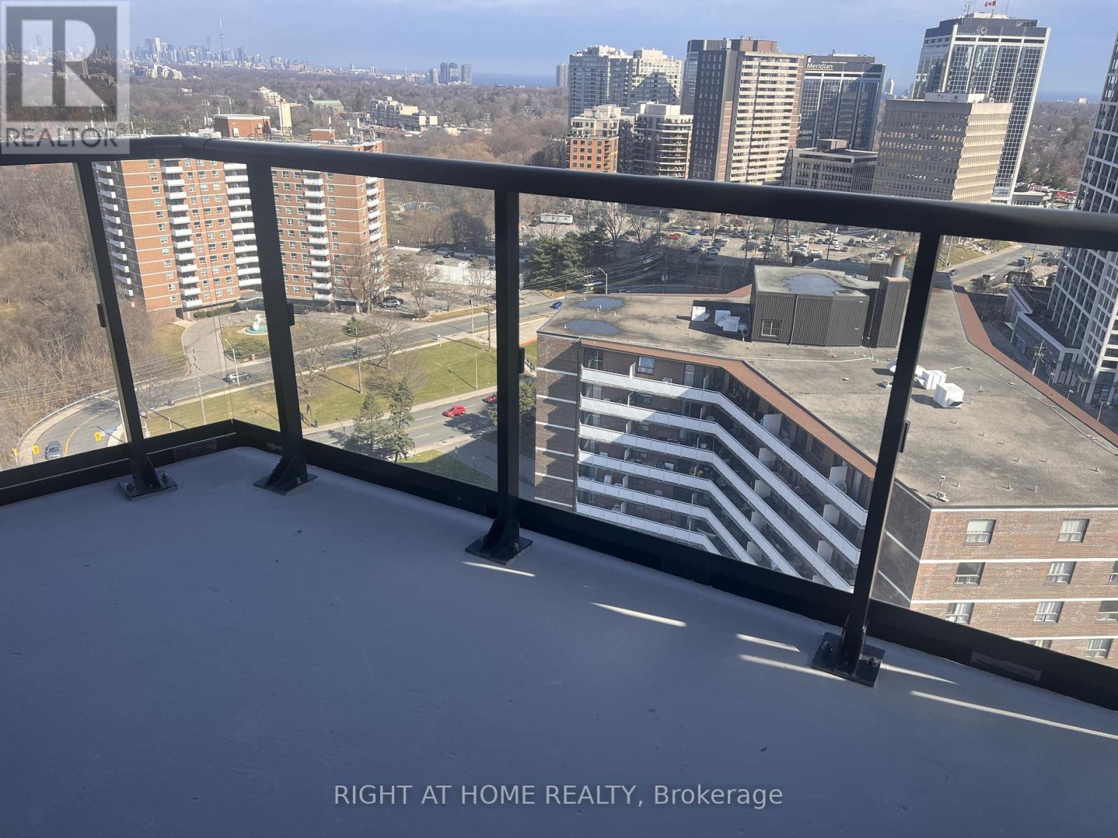 60 Central Park Roadway, Toronto, Ontario  M9A 0E6 - Photo 13 - W12988410