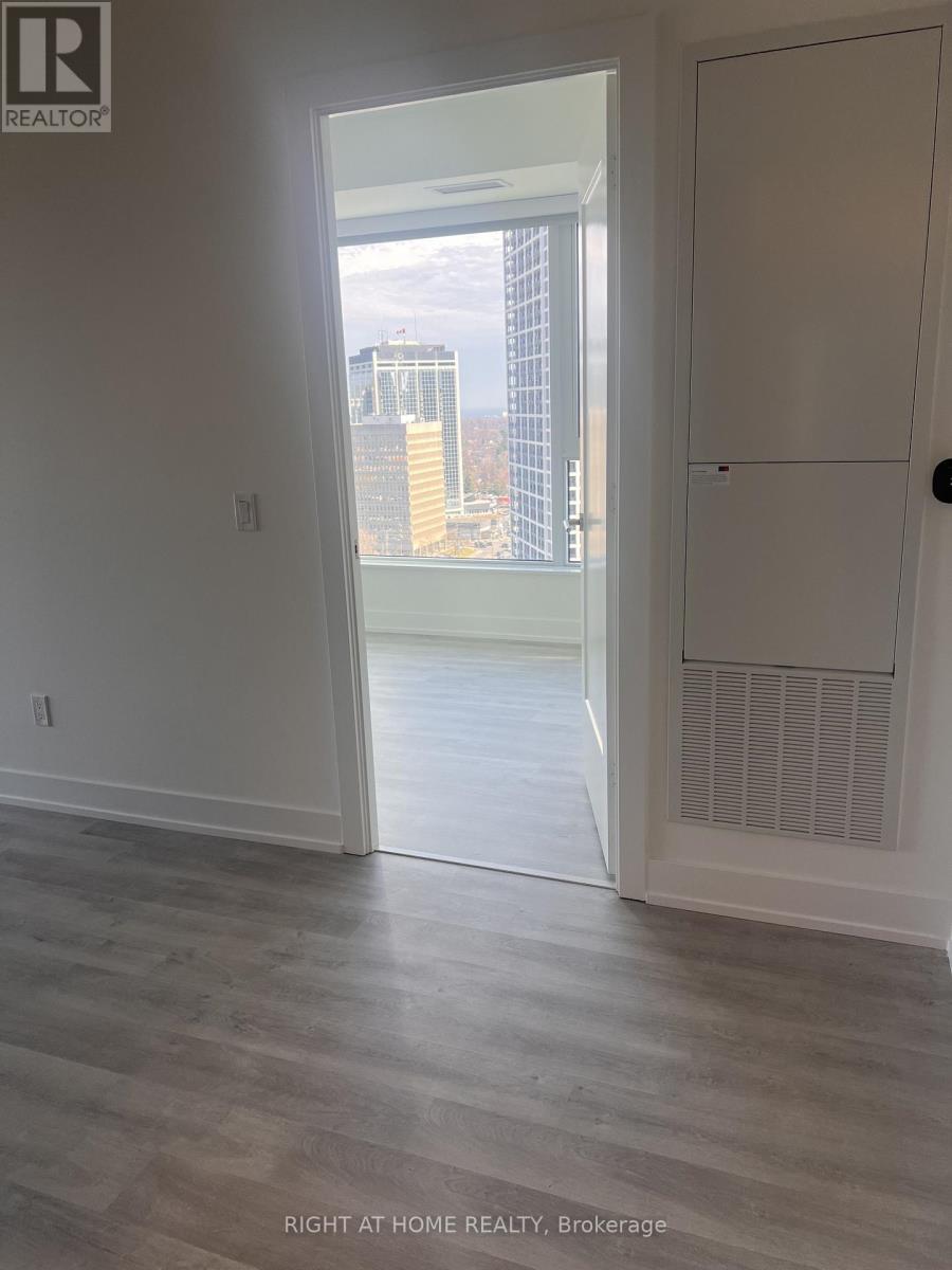 60 Central Park Roadway, Toronto, Ontario  M9A 0E6 - Photo 5 - W12988410