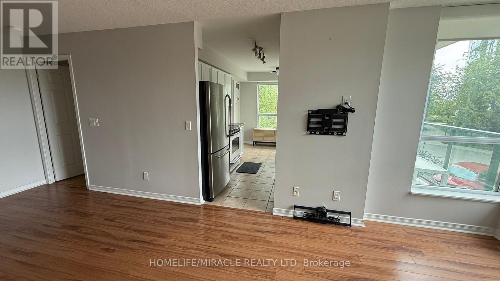 203 - 4889 Kimbermount Avenue N, Mississauga, Ontario  L5M 7R9 - Photo 7 - W12988422