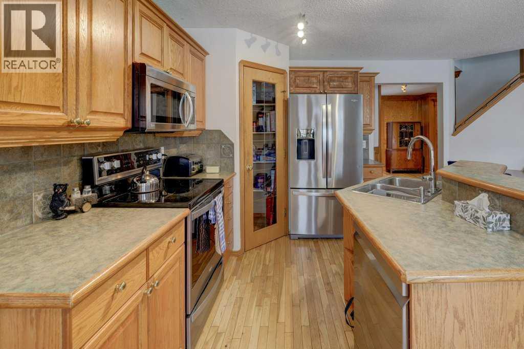 182 Harvest Creek Close NE, Calgary, Alberta  T3K 4P8 - Photo 3 - A2292687