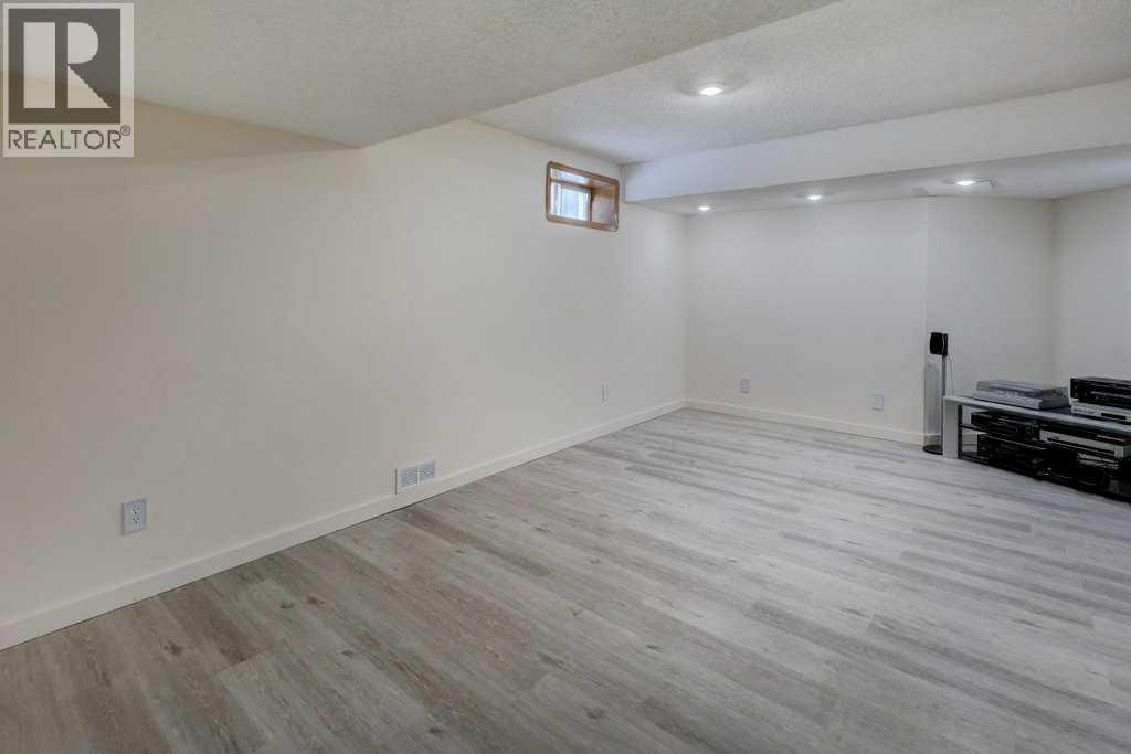 182 Harvest Creek Close NE, Calgary, Alberta  T3K 4P8 - Photo 25 - A2292687