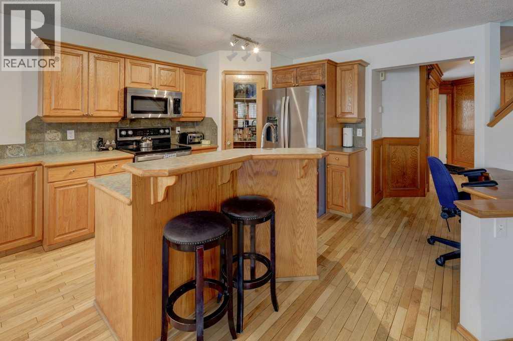 182 Harvest Creek Close NE, Calgary, Alberta  T3K 4P8 - Photo 2 - A2292687