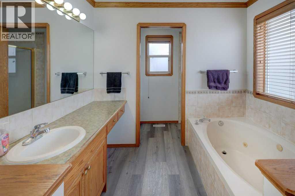 182 Harvest Creek Close NE, Calgary, Alberta  T3K 4P8 - Photo 17 - A2292687