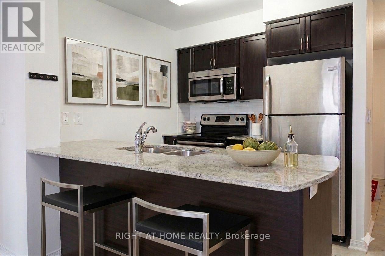 613 - 75 King William Crescent, Richmond Hill, Ontario L4B 0C1 - Photo 4 - N12942658