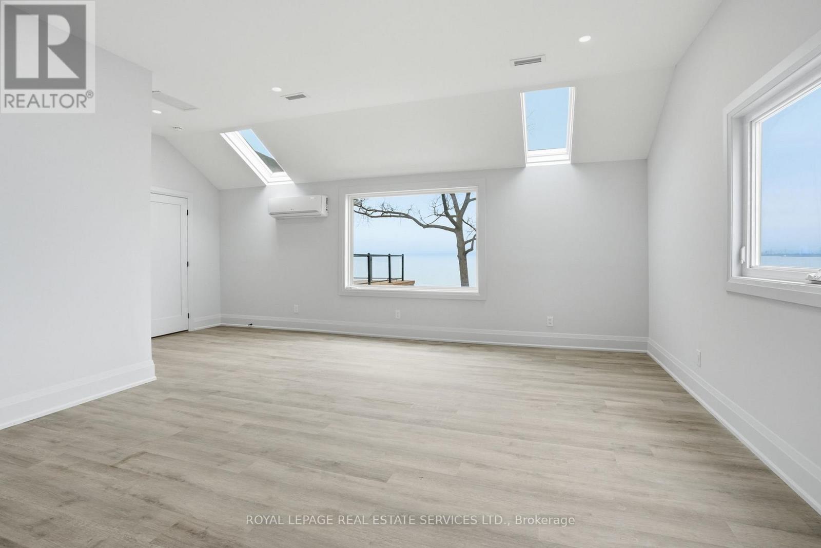 4 - 2100 Old Lakeshore Road, Burlington, Ontario  L7R 1E3 - Photo 16 - W12963232