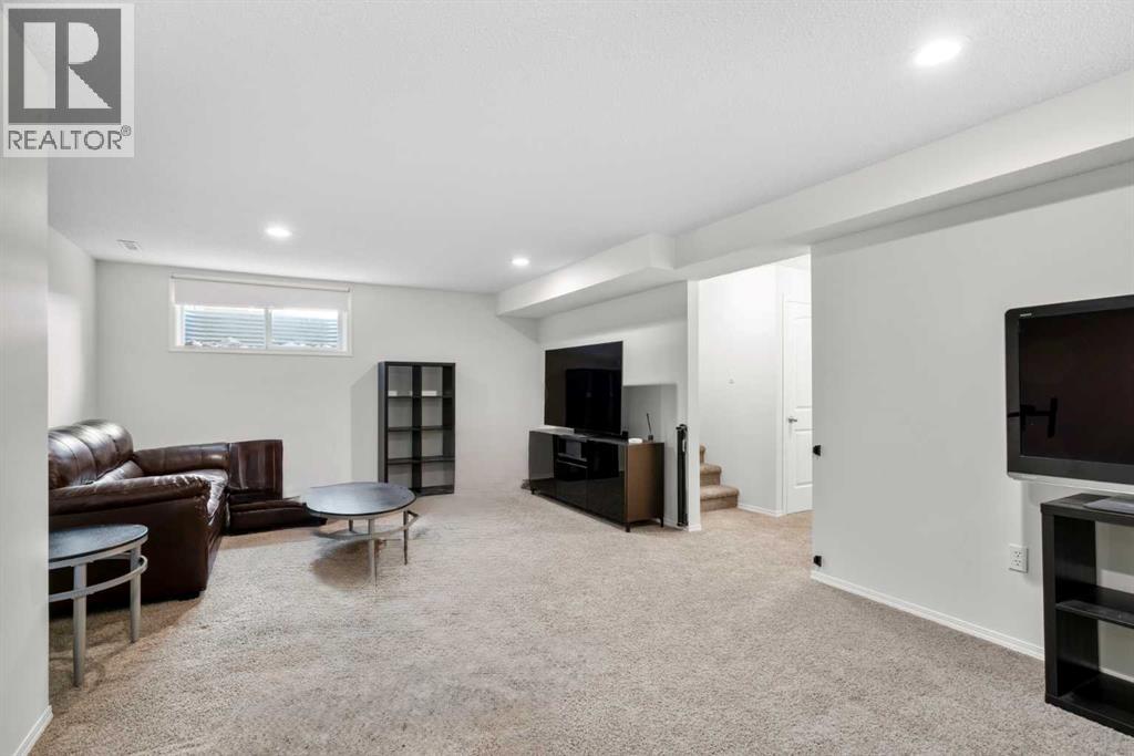 77 Cougarstone Circle SW, Calgary, Alberta  T3H 4W3 - Photo 15 - A2300370