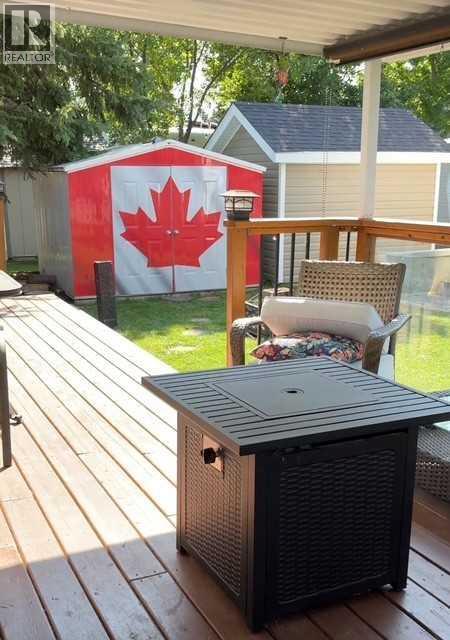 561 Carefree Resort, Rural Red Deer County, Alberta  T4G 0K6 - Photo 11 - A2286689