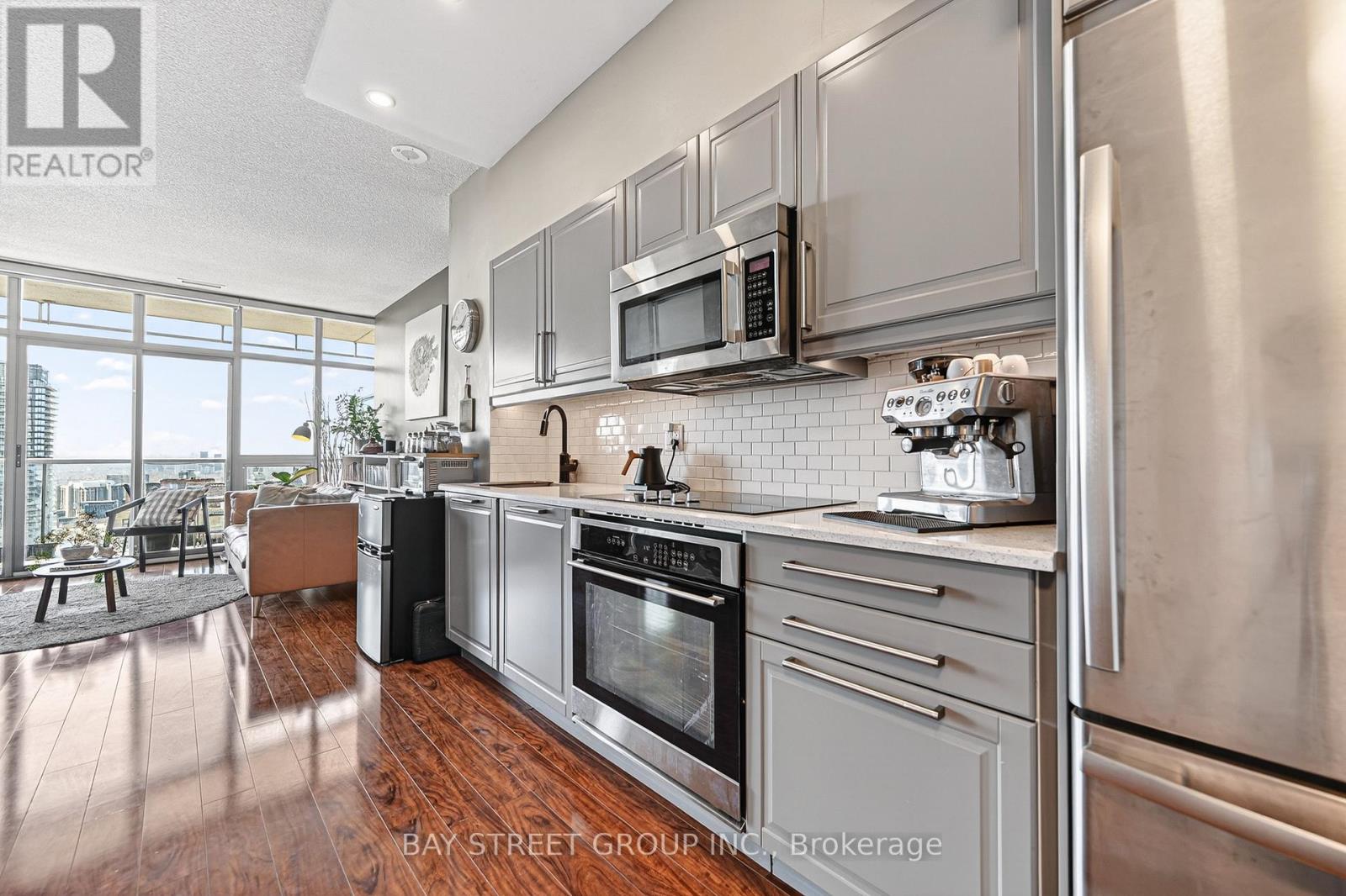 3505 - 33 Charles Street E, Toronto, Ontario  M4Y 0A2 - Photo 3 - C12988440