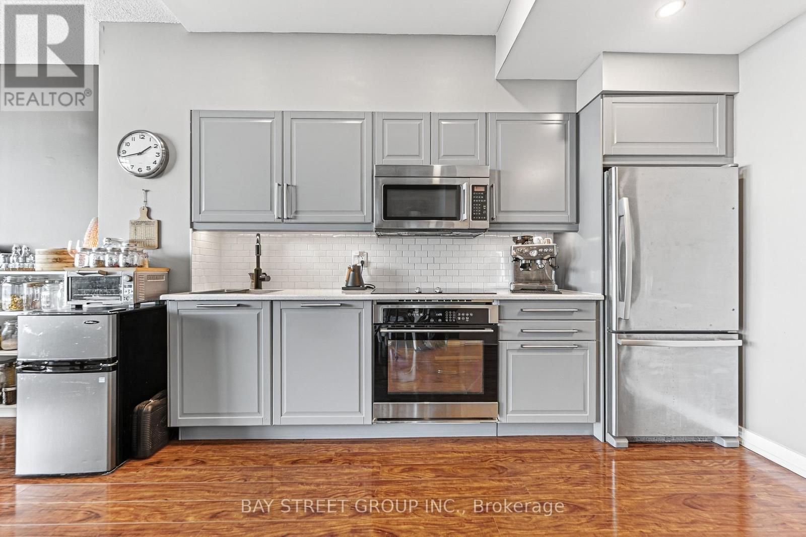 3505 - 33 Charles Street E, Toronto, Ontario  M4Y 0A2 - Photo 4 - C12988440