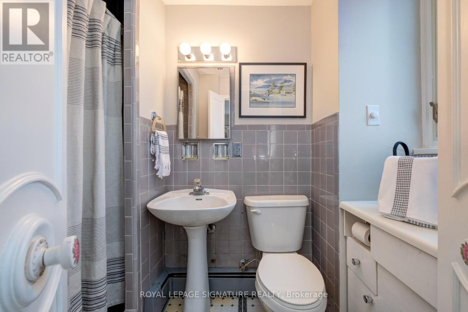 1105 - 575 Avenue Road, Toronto, Ontario  M4V 2K2 - Photo 22 - C12966442