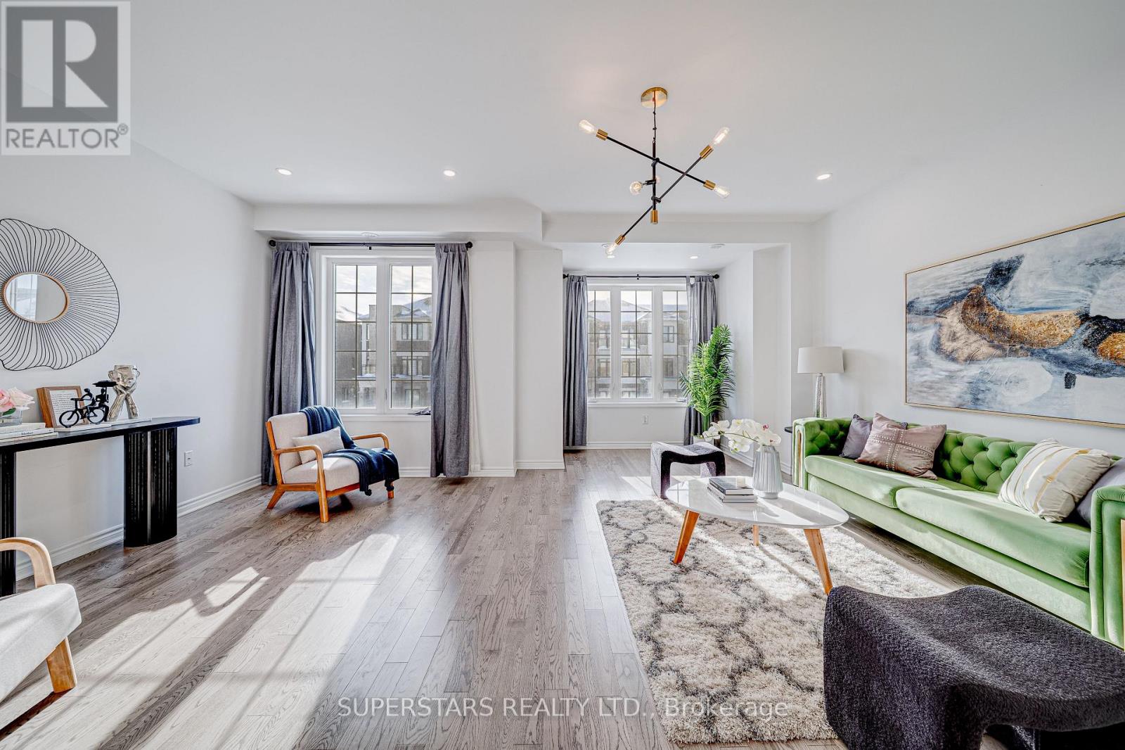 88 William F Bell Parkway, Richmond Hill, Ontario  L4S 0K4 - Photo 4 - N12988434