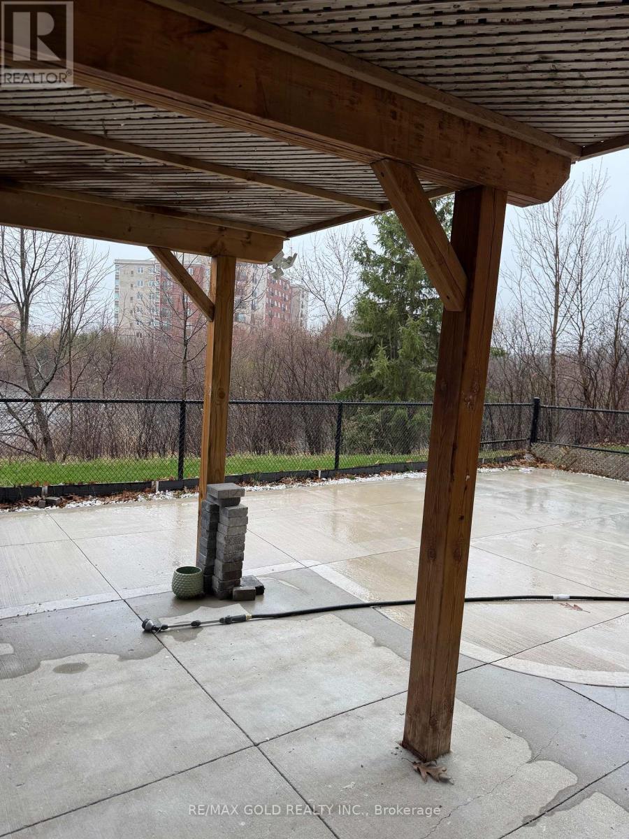 76 Tatra Crescent N, Brampton, Ontario  L6Y 0K6 - Photo 1 - W12988448