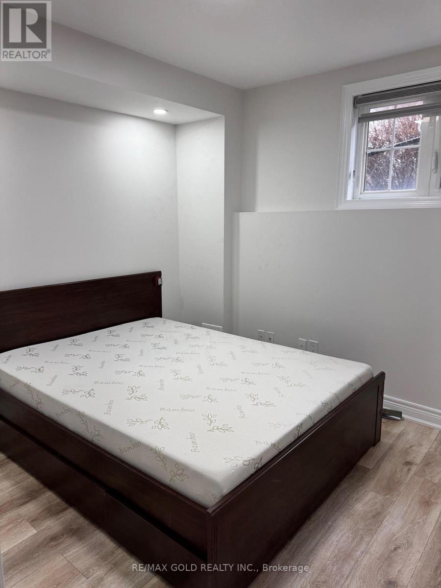 76 Tatra Crescent N, Brampton, Ontario  L6Y 0K6 - Photo 2 - W12988448