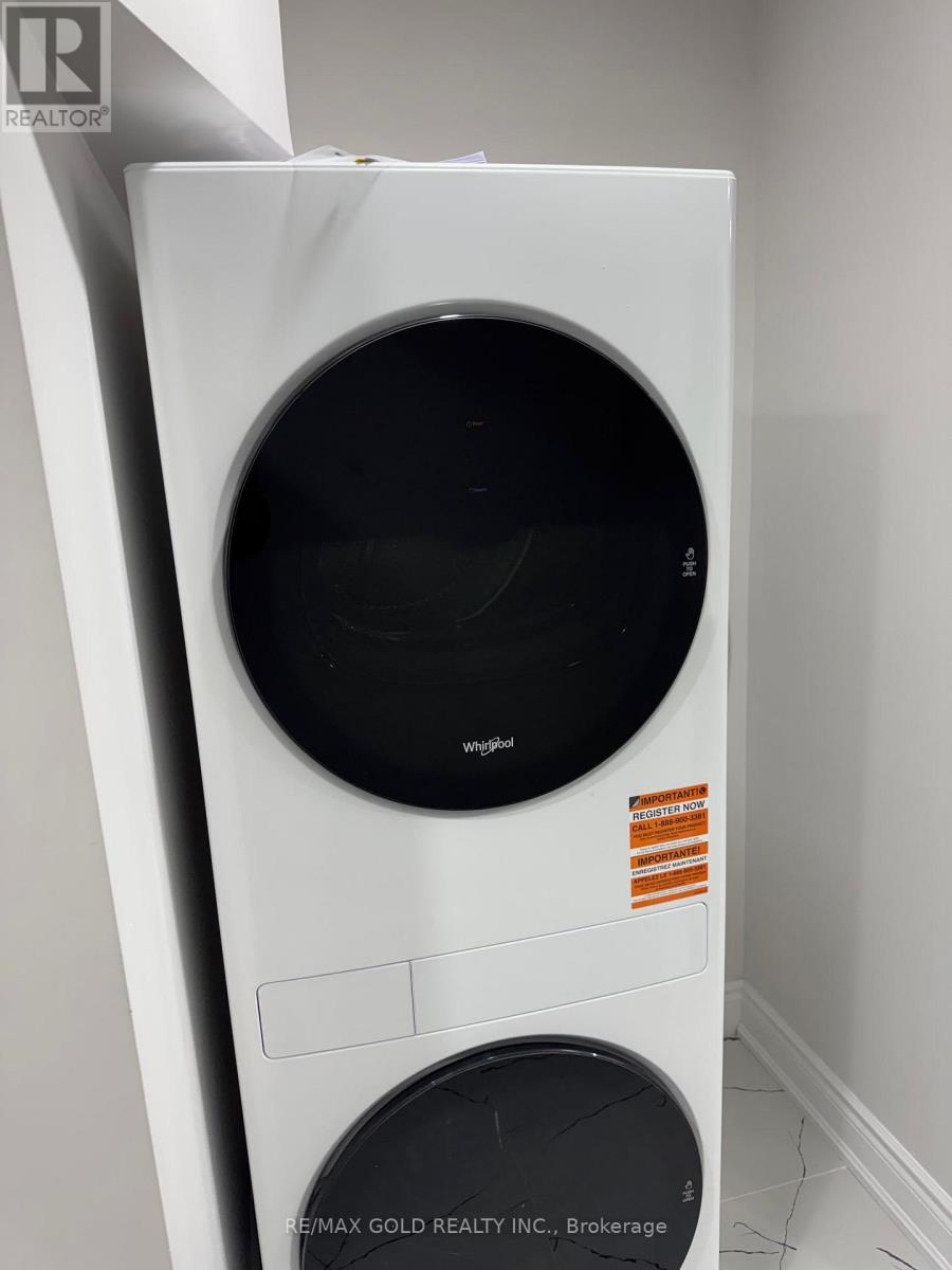 76 Tatra Crescent N, Brampton, Ontario  L6Y 0K6 - Photo 5 - W12988448