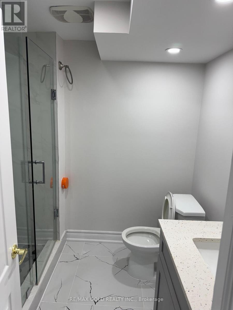 76 Tatra Crescent N, Brampton, Ontario  L6Y 0K6 - Photo 6 - W12988448