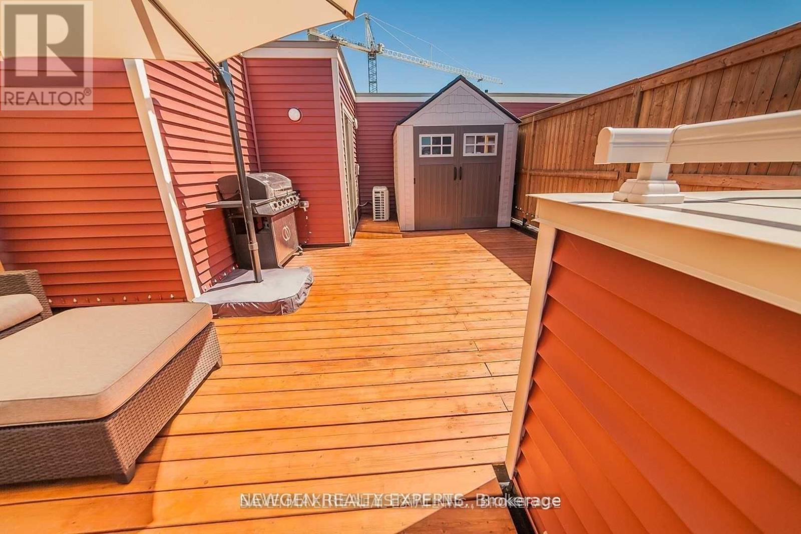 8 - 120 Longbranch Avenue, Toronto, Ontario  M8W 0A9 - Photo 14 - W12988450