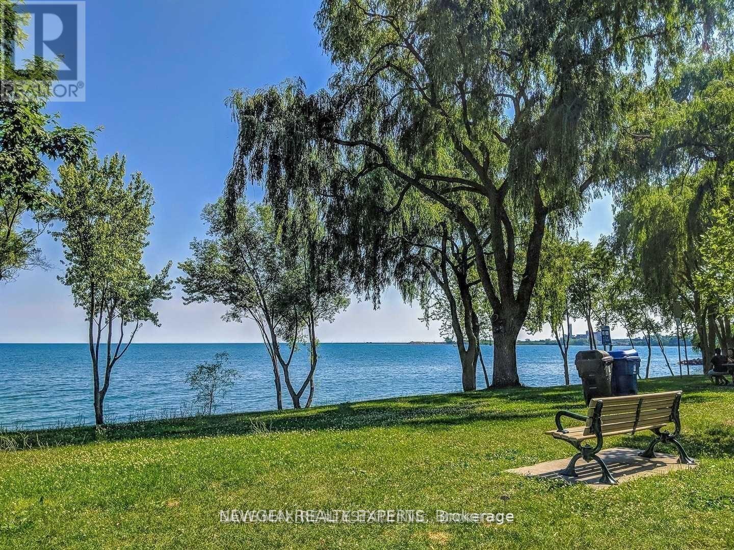 8 - 120 Longbranch Avenue, Toronto, Ontario  M8W 0A9 - Photo 18 - W12988450