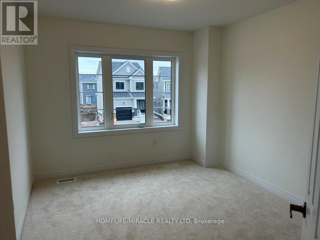 8 Canvas Crescent, Welland, Ontario  L3B 0P3 - Photo 11 - X12988442